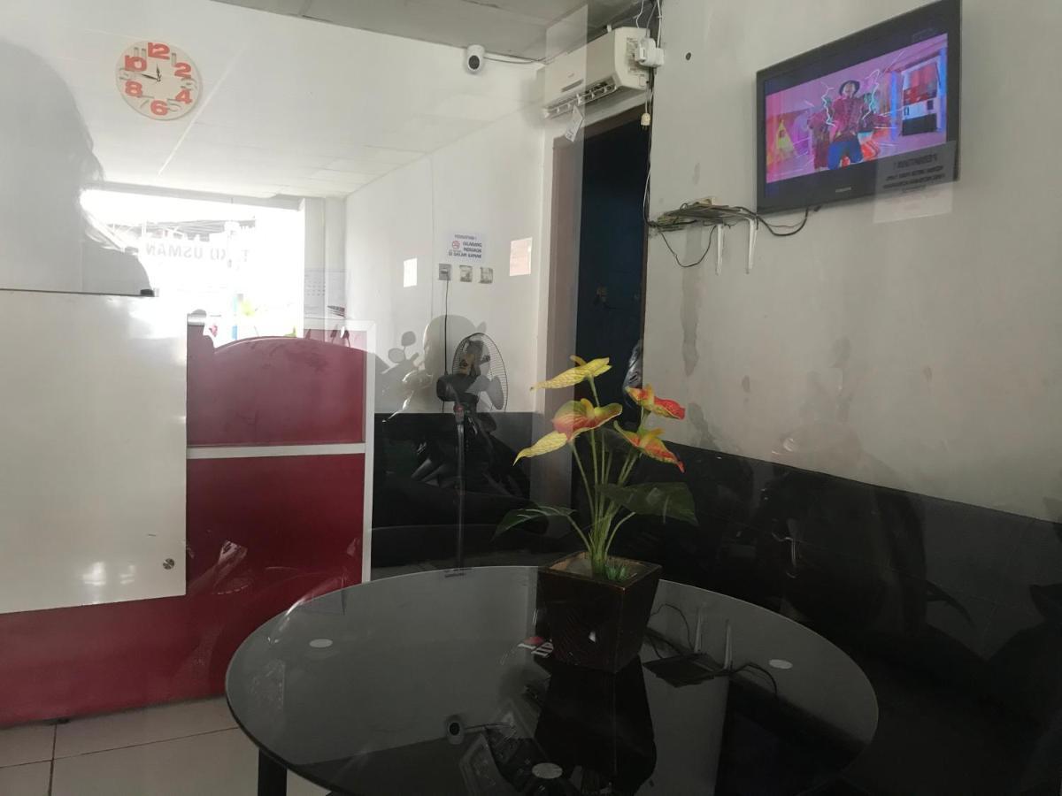 Hotel Super Oyo 90436 Dewi Fortuna