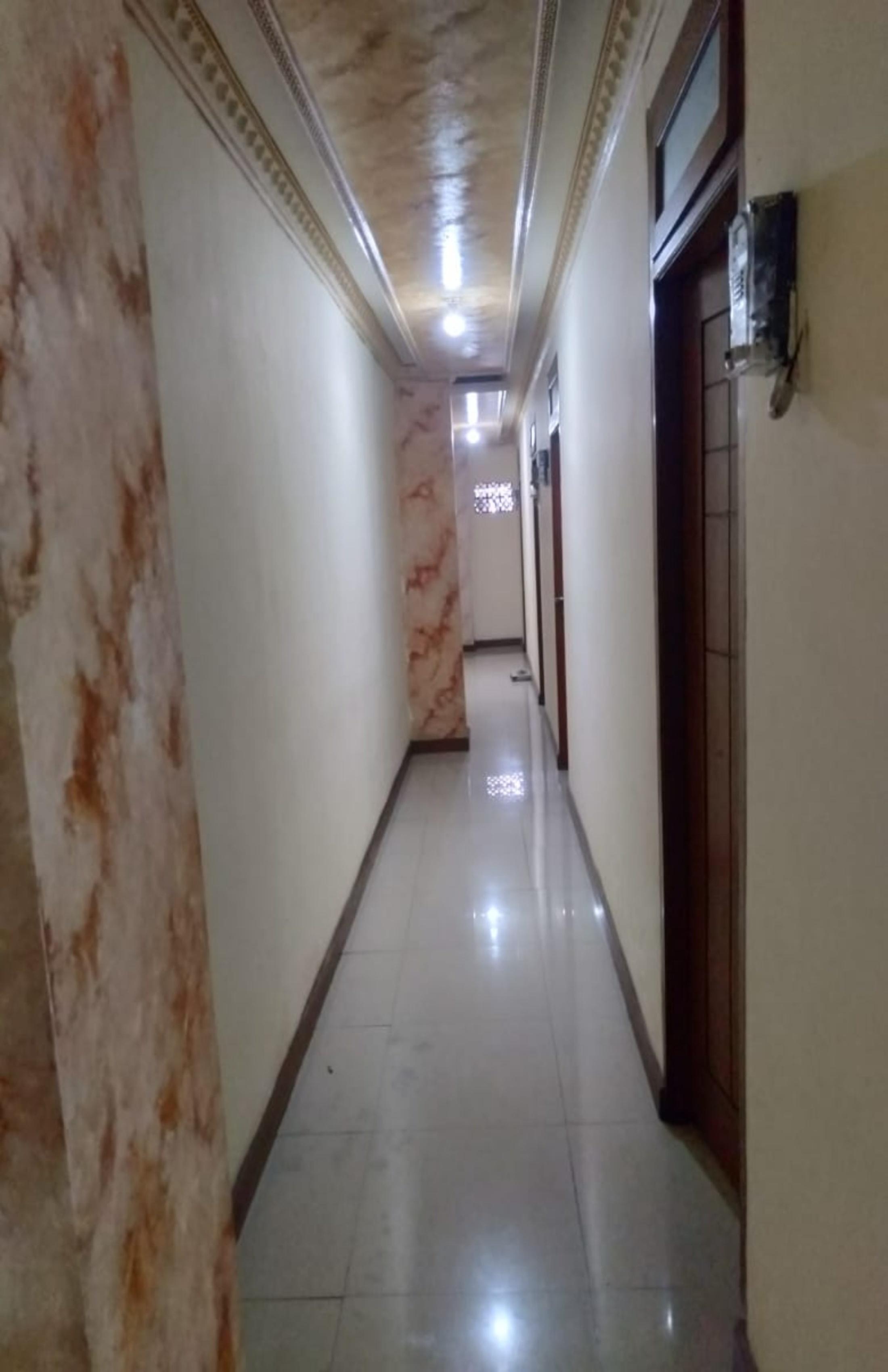 Super Oyo 90436 Dewi Fortuna Hotel